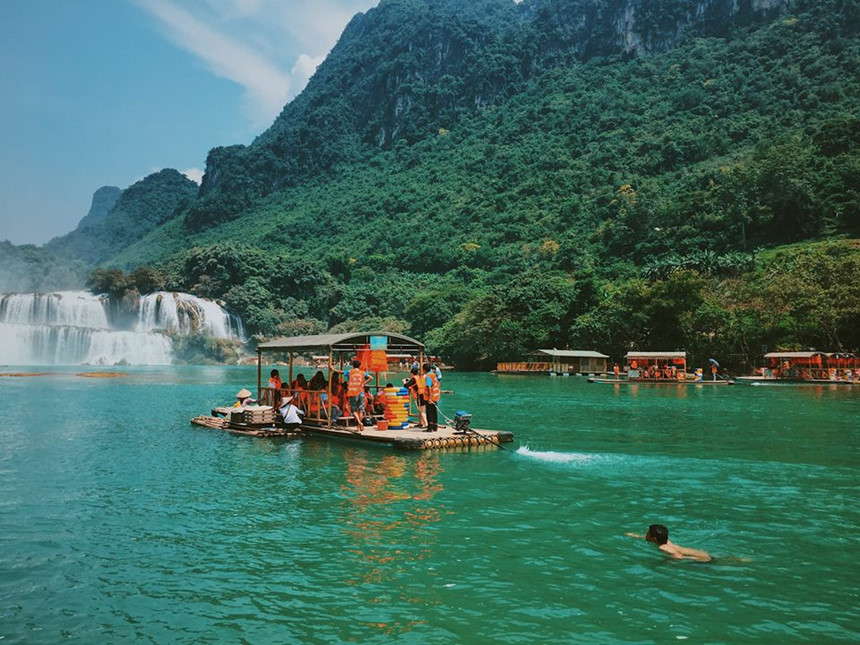 Vẻ[-]đẹp[-]hùng[-]vĩ[-]thác[-]Bản[-]Giốc[-]mùa[-]nước[-]đổ